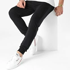 Meilleur prix ✔️ Pantalon Jogging Julio 00SJ3J-0DDAI Noir de Diesel ✔️ -Diesel Soldes Magasin diesel 243698 00SJ3J 0JKKB 900 20201204T105245 03