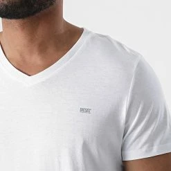 Grosses soldes 🥰 Lot De 2 Tee 👕 Shirts Col V A05428-0LDAS Blanc de Diesel 🎁 8 Grosses soldes 🥰 Lot De 2 Tee 👕 Shirts Col V A05428-0LDAS Blanc de Diesel 🎁 -Diesel Soldes Magasin diesel 296758 A05428 0LDAS E0041 20211229T163954 03