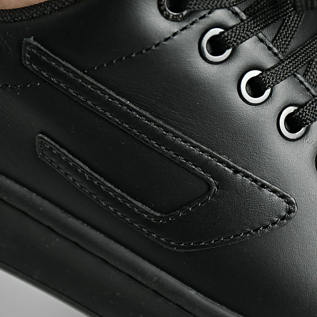 Sortie 🛒 Baskets Athene Low Y02869 Black de Diesel 👍 4 Sortie 🛒 Baskets Athene Low Y02869 Black de Diesel 👍 – Image 2