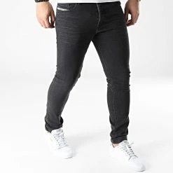 Le moins cher ✔️ Jean Slim Luster 00SID9-0GDAR Noir de Diesel ✨