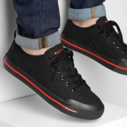 Remise 🔥 Baskets Athos Y02882 Black de Diesel ⭐