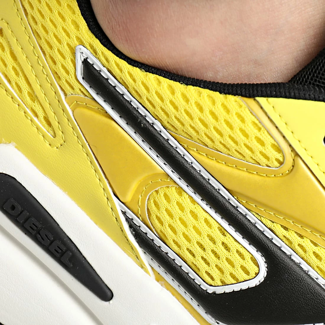 Meilleure vente 🤩 Baskets Serendipity Sport Y02868 Celandine Jet Black Blazing Yellow de Diesel 👍 4 Meilleure vente 🤩 Baskets Serendipity Sport Y02868 Celandine Jet Black Blazing Yellow de Diesel 👍 – Image 2