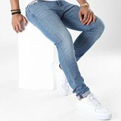 Le moins cher 🛒 Jean Slim D-Strukt A03562 Bleu Denim de Diesel 👍 8 Le moins cher 🛒 Jean Slim D-Strukt A03562 Bleu Denim de Diesel 👍 -Diesel Soldes Magasin diesel 324115 A03558 09D47 01 20220627T155836 03