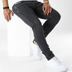 Bon marché 🎁 Jean Skinny Sleenker A03594 Gris de Diesel ⌛ -Diesel Soldes Magasin diesel 324260 A03594 09D42 02 20220627T155659 03