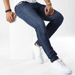 Acheter 🤩 Jean Slim D-Strukt A03558 Bleu Denim de Diesel ✨ -Diesel Soldes Magasin diesel 342868 A03558 A03562 09D45 01 20221021T161119 03